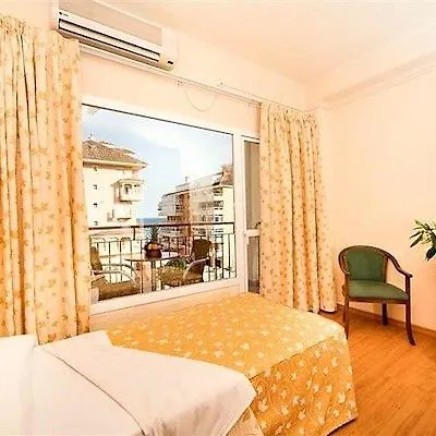 Hotel Monarque Cendrillon Fuengirola 3*,